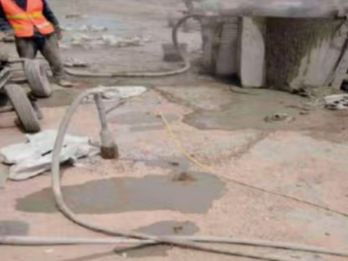 越城水泥混凝土路面板底注浆技术 路面脱空注浆整治方案